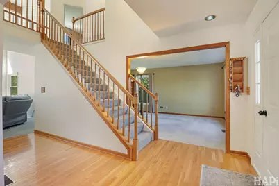 1446 Kingsbury Court, Gurnee, IL 60031 - Photo 5