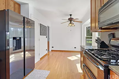 1446 Kingsbury Court, Gurnee, IL 60031 - Photo 17