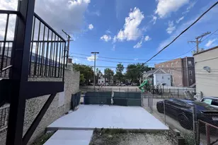 226 W 24th St, Chicago, IL 60616 - Photo 17