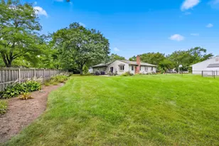 9 Dartford Ln, Schaumburg, IL 60194 - Photo 33