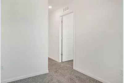 2040 Yellowstone Boulevard, Mundelein, IL 60060 - Photo 19