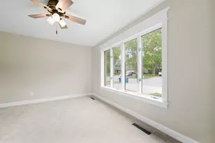 46 Guildford Dr, Bourbonnais, IL 60914 - Photo 9
