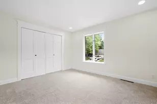 46 Guildford Dr, Bourbonnais, IL 60914 - Photo 17