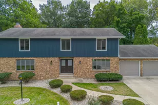 46 Guildford Dr, Bourbonnais, IL 60914 - Photo 1