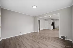 311 Locust St, Elgin, IL 60123 - Photo 9
