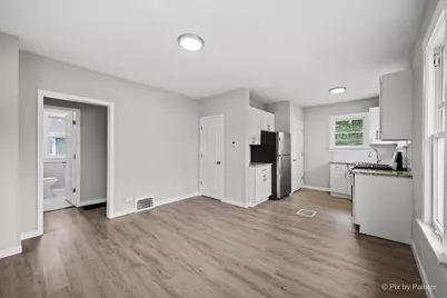 311 Locust Street, Elgin, IL 60123 - Photo 11