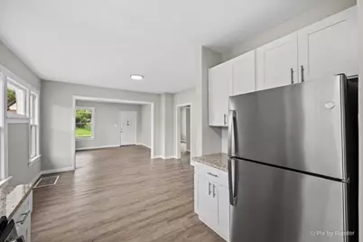 311 Locust Street, Elgin, IL 60123 - Photo 15