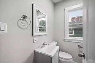 311 Locust St, Elgin, IL 60123 - Photo 17