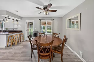 465 N Shady Oaks Dr, Elgin, IL 60120 - Photo 5