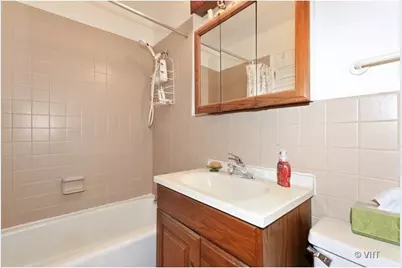 8836 N Western Avenue #104D, Des Plaines, IL 60016 - Photo 3