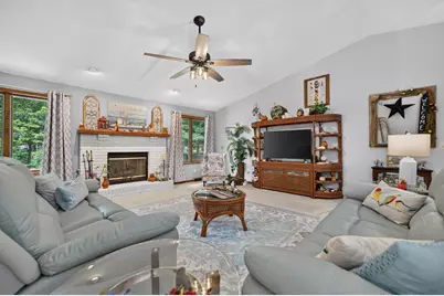 1747 Arnold Avenue, Rockford, IL 61108 - Photo 5