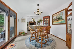 1747 Arnold Ave, Rockford, IL 61108 - Photo 9