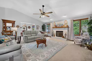 1747 Arnold Ave, Rockford, IL 61108 - Photo 7