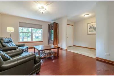 270 W Winding Trail Circle, Round Lake, IL 60073 - Photo 5