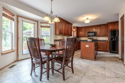 270 W Winding Trail Circle, Round Lake, IL 60073 - Photo 15