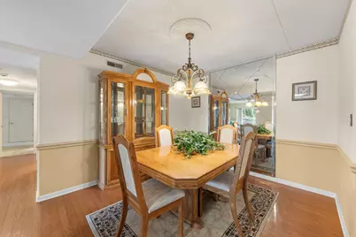 31 E Grove Street #201, Lombard, IL 60148 - Photo 5