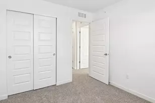 2044 Yellowstone Blvd, Mundelein, IL 60060 - Photo 21