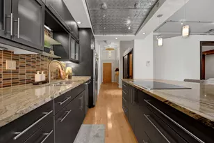 360 W Illinois St, Chicago, IL 60654 - Photo 5
