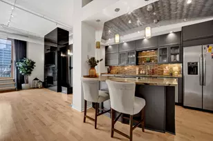 360 W Illinois St, Chicago, IL 60654 - Photo 7