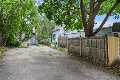 679 Villa Street, Elgin, IL 60120 - Photo 5
