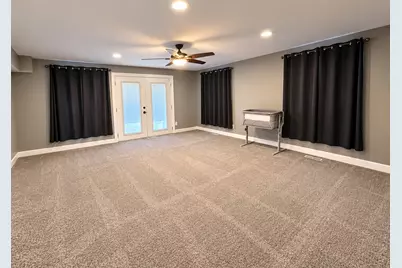607 Kingston Boulevard, McHenry, IL 60050 - Photo 13
