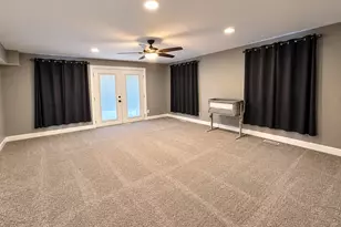 607 Kingston Blvd, McHenry, IL 60050 - Photo 13