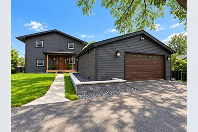 607 Kingston Boulevard, McHenry, IL 60050 - Photo 1