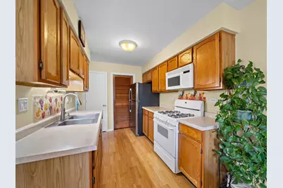 80 Maplewood Drive, Vernon Hills, IL 60061 - Photo 3