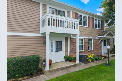 80 Maplewood Drive, Vernon Hills, IL 60061 - Photo 1