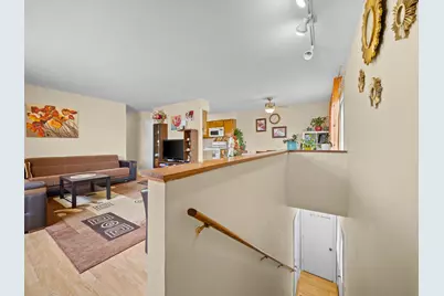 80 Maplewood Drive, Vernon Hills, IL 60061 - Photo 7