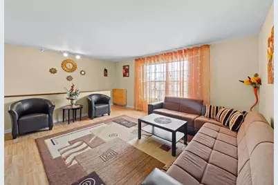 80 Maplewood Drive, Vernon Hills, IL 60061 - Photo 5