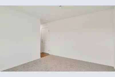 2046 Yellowstone Boulevard, Mundelein, IL 60060 - Photo 21
