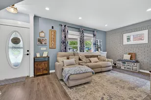 29 N Ahrens Ave, Lombard, IL 60148 - Photo 3