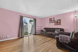 1042 E Randville Dr, Palatine, IL 60074 - Photo 5