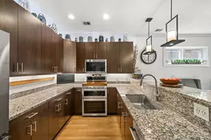 679 N Peoria St, Chicago, IL 60642 - Photo 7