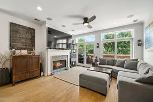 679 N Peoria St, Chicago, IL 60642 - Photo 3