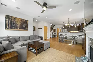 679 N Peoria St, Chicago, IL 60642 - Photo 5