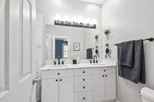 3456 N Ashland Ave, Chicago, IL 60657 - Photo 13
