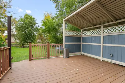 199 W Hillside Drive, Round Lake, IL 60073 - Photo 23