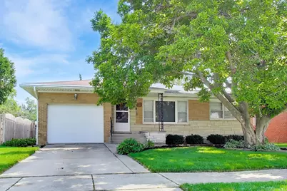 909 Worcester Avenue, Westchester, IL 60154 - Photo 1