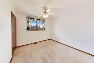 19255 Bernadine St, Lansing, IL 60438 - Photo 33