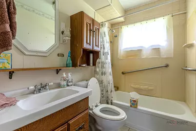 2006 Old Peterson Road, Libertyville, IL 60048 - Photo 11
