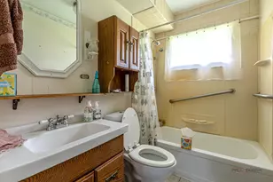 2006 Old Peterson Rd, Libertyville, IL 60048 - Photo 11