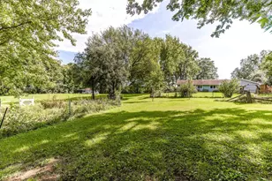 2006 Old Peterson Rd, Libertyville, IL 60048 - Photo 17