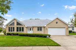 1285 Drawbridge Ln, Lemont, IL 60439 - Photo 1