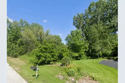 28587 N Monroe Street, Wauconda, IL 60084 - Photo 1