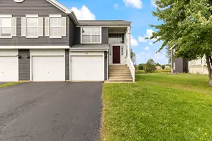 402 Gloria Ln, Oswego, IL 60543 - Photo 1