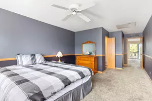 402 Gloria Ln, Oswego, IL 60543 - Photo 13