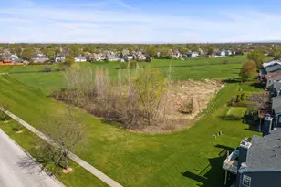 402 Gloria Ln, Oswego, IL 60543 - Photo 33
