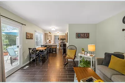 1525 Candlewood Drive, Crystal Lake, IL 60014 - Photo 11